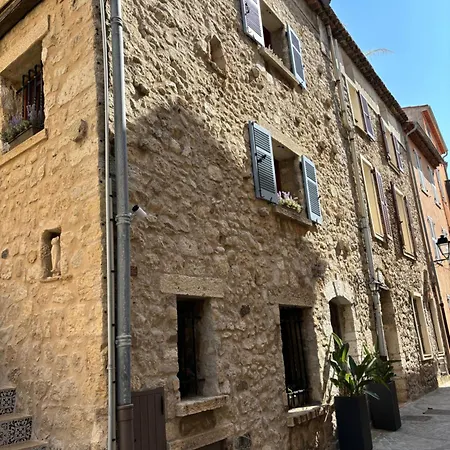 La Pablita, Vieil Antibes, Remparts