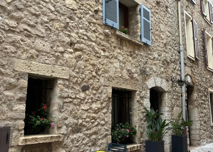 Appartement La Pablita By Evasion Riviera, Vieil Antibes, Remparts *