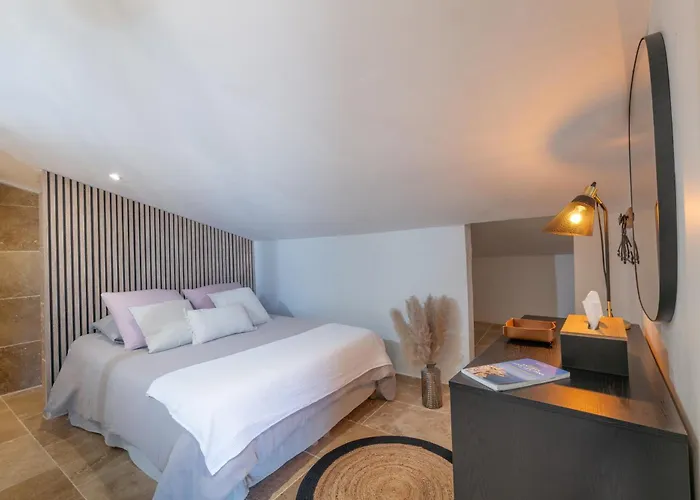 Appartement La Pablita By Evasion Riviera, Vieil Antibes, Remparts *