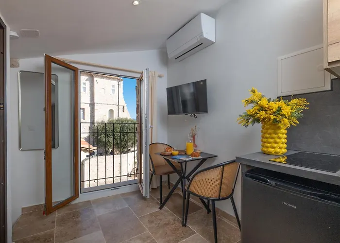 Appartement La Pablita By Evasion Riviera, Vieil Antibes, Remparts Antibes